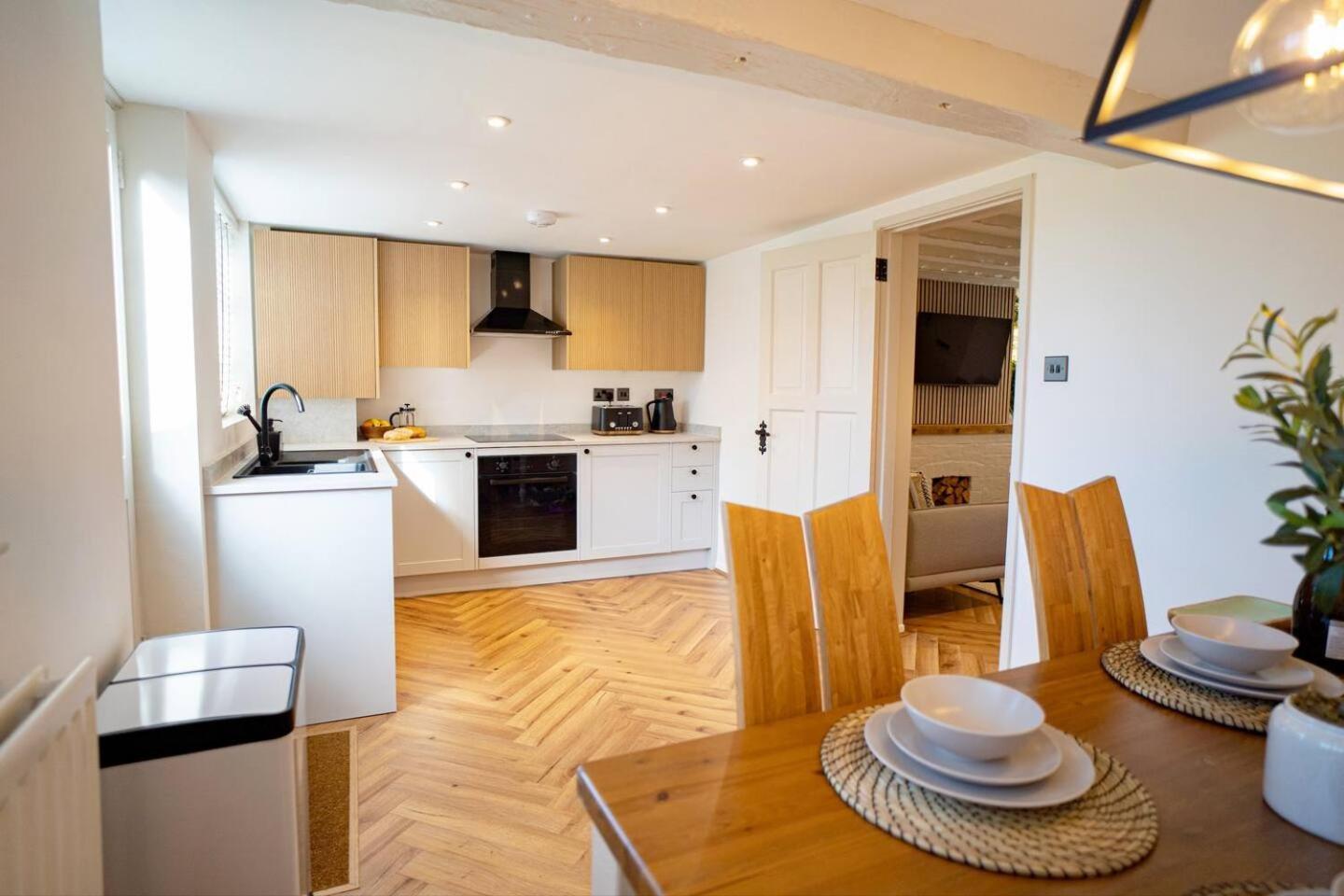 בודלי Stylish 2 Bedroom Cottage With Hot Tub And Parking מראה חיצוני תמונה